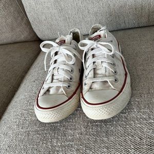 Converse low top womens size 7